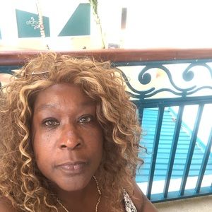 Meet your Posher, Sandra